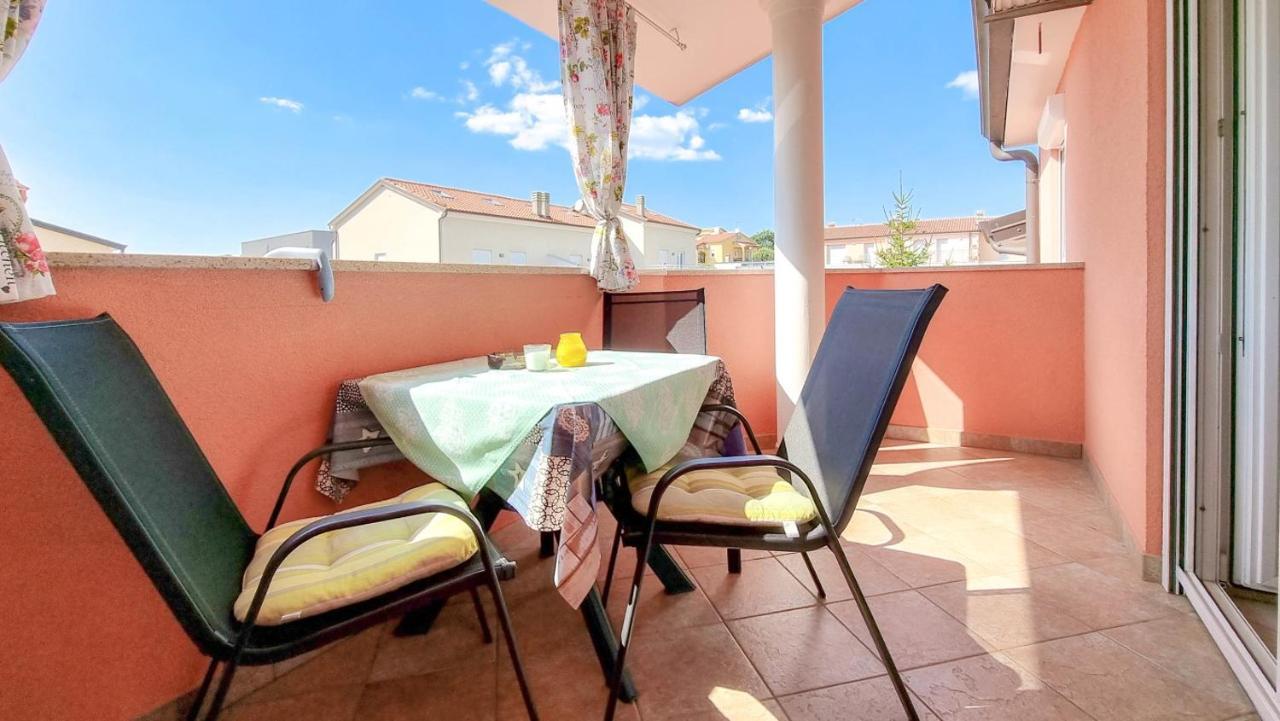 Appartement Stelia à Novigrad Istria Extérieur photo