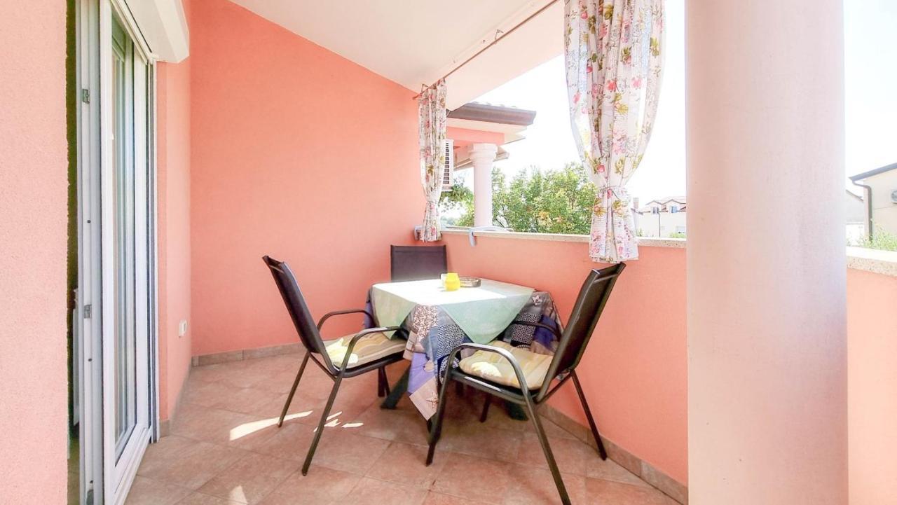 Appartement Stelia à Novigrad Istria Extérieur photo